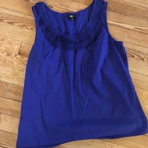 Mossimo sleeveless shirt